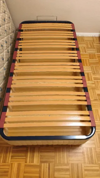 Canapé abatible madera y tela beige