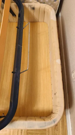 Canapé abatible madera y tela beige