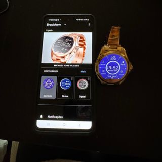 Smartwatch Michael Kors Access Dourado