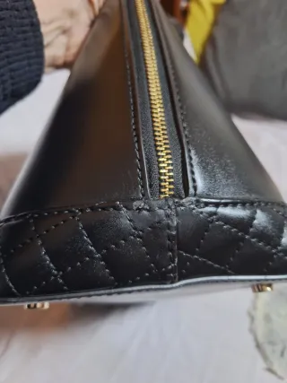 Borsa bauletto Guess nera