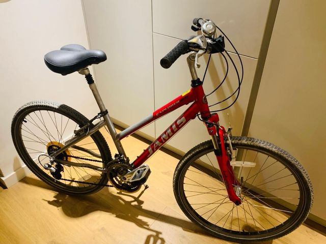 Bicicleta Montaña/Urbana Jamis Explorer 2.0