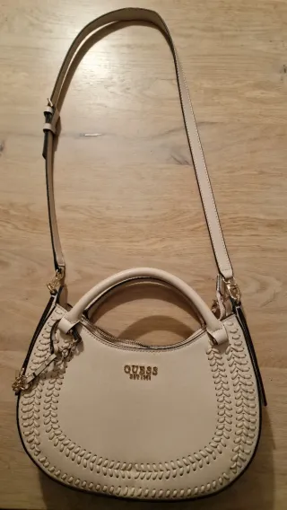 Bolso Guess Beige y Dorado Auténtico.