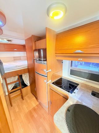 Autocaravana GARAJE XXL 4 plazas 50.000km