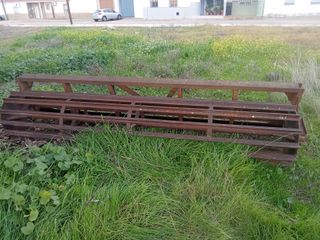 Maquinaria agrícola de metal