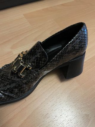 Zapatos Zara efecto piel de cocodrilo