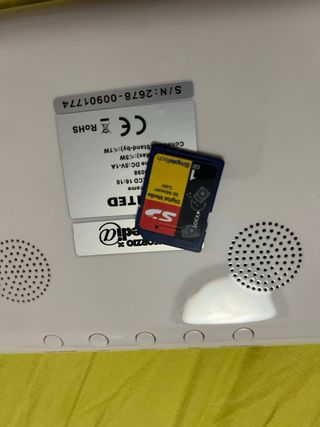 Cornice digitale bianca