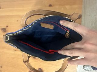 Bolso Tommy Hilfiger Rayas Azul y Beige. Original