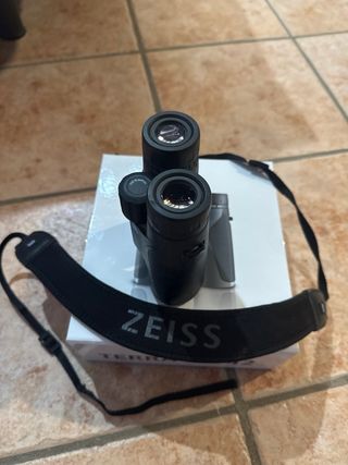 Prismáticos Zeiss Terra ED