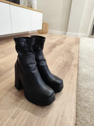 Botines Pull&Bear negros talla 38