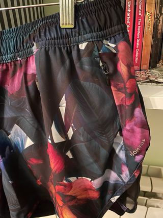 Pantalón corto Domyos estampado floral