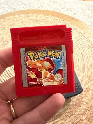 Game Boy Color + Pokémon Rojo