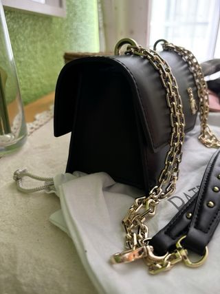 Bolso Patrizia Pepe negro y dorado
