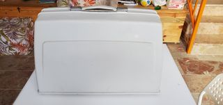 Máquina de coser Singer.