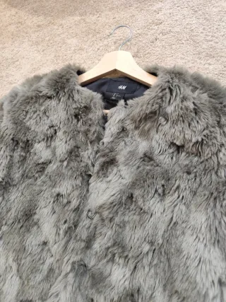 Chaqueta pelo H&M gris Talla S