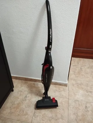 Aspiradora de mano con cable