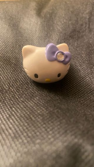 Anillo Hello Kitty Blanco y Morado