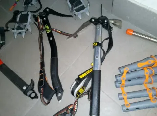 Pareja de piolets de alpinismo