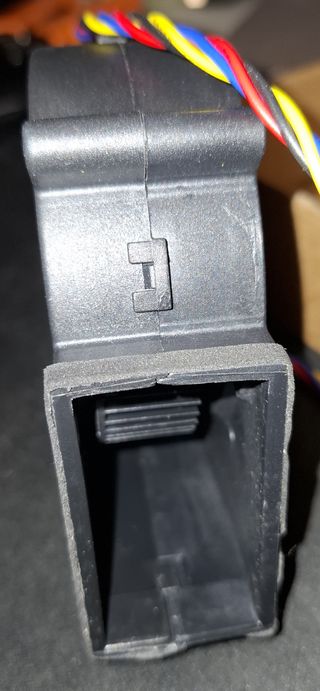 Ventola Raffreddamento 12V 3.8A