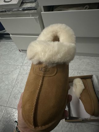 Stivali UGG Dakota T.38-39