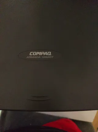 Ordenador Compaq Antiguo Negro