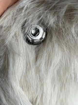 Pelliccia sintetica bianca nuova con cartellino