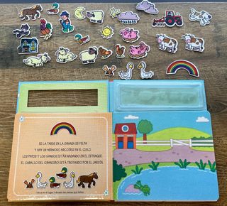 2 Libros Sensoriales “La Granja” y “El Océano”.