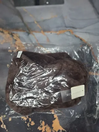 Collo in ecopelliccia donna marrone