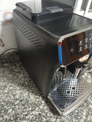 Cafetera Philips 2200 LatteGo