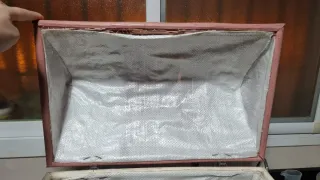 Casa de almacenamiento antigua de mimbre