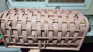 Casa de almacenamiento antigua de mimbre