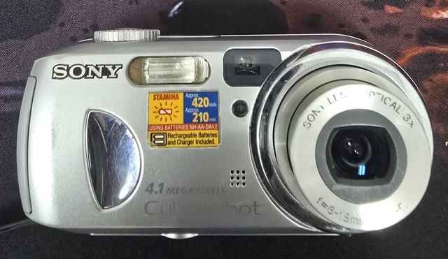 Cámara Sony Cyber-shot 4.1 MP