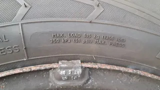 4 Ruedas Goodyear Ultra Grip M+S 195/50 R15 91H