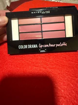 Maybelline Color Drama Lip Contour Palette
