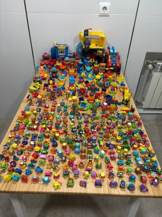 Superzings: Figuras, Vehículos y Estaciones