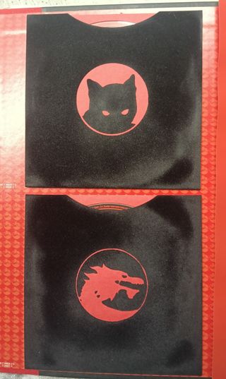 Libro + 2 CDs Amaral: Gato negro, dragón rojo