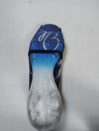 Botas de fútbol Adidas Negras y Azules