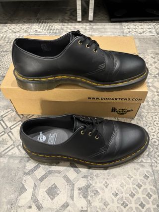 Mocasines Dr. Martens Veganos Negros