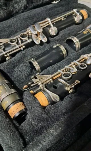 Clarinete Yamaha YCL-255