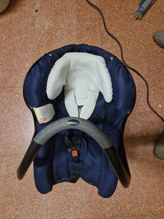 Lote cuna, maxicosi, bañera y accesori