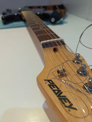 Guitarra Eléctrica Peavey Negra