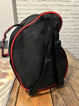 Casco y protecciones para niño