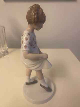 Royal Copenhagen statuetta bambina