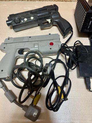 Accesorios PS2: Mandos, Pistolas y Más
