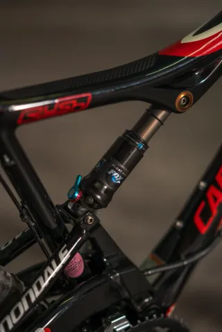 Bicicleta Cannondale Carbono 26