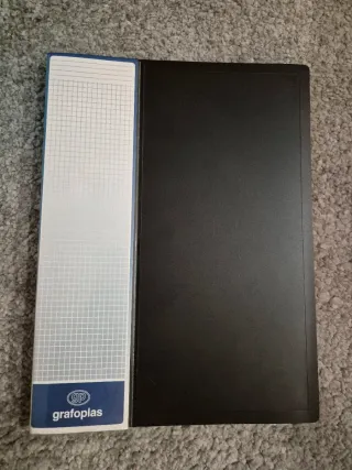 18 Carpetas de 20 fundas A4 Grafoplas