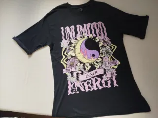 Camisetas Bershka Negra y gris oscuro estampadas