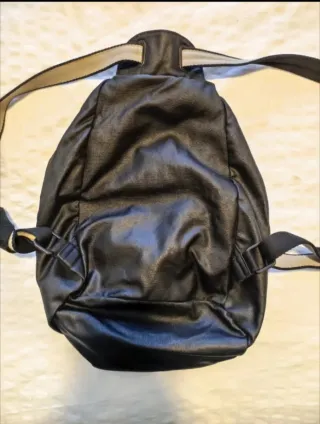 Mochila SKFK Negra y Dorada