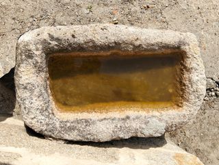 Pila de piedra antigua Galicia