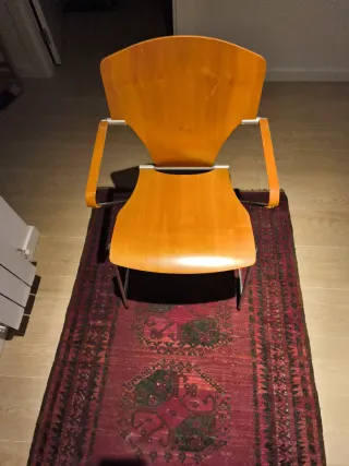 Silla diseño Egoa madera y metal