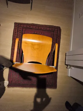 Silla diseño Egoa madera y metal